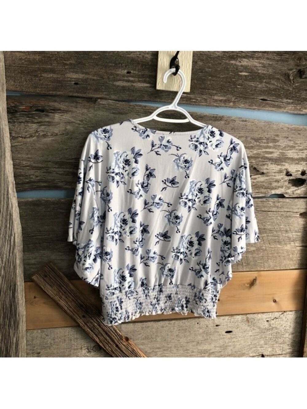 RICKI'S Size Small Light Blue Floral Front Crossover Top - Picture 3 of 5